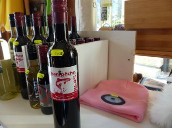 Vin rouge apéro Champêche 50cl Prix 9.50 Frs
